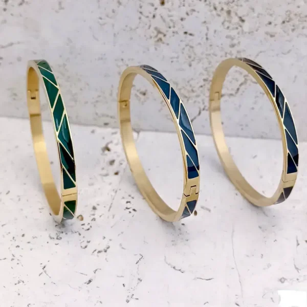 Collection bracelets joncs fermés pour femme en acier émaillé coloré