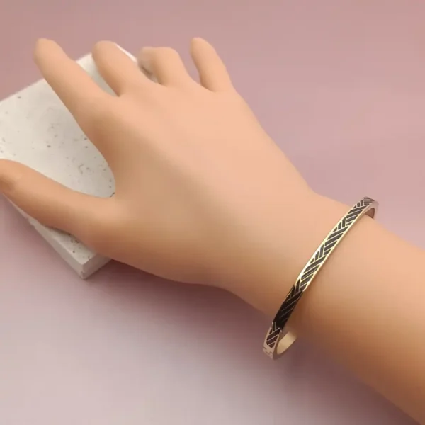 bracelet jonc en acier inoxydable
