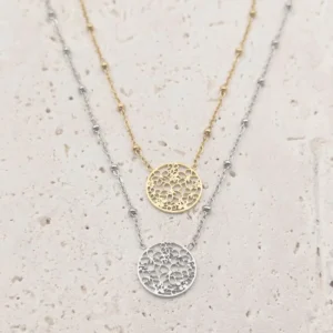 Collier en acier inoxydable pendentif ajouré fleurs