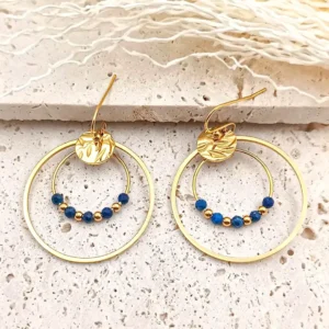 Boucles d’oreilles pendantes en acier doré avec perles naturelles de lapis-lazuli bleu, style bohème chic