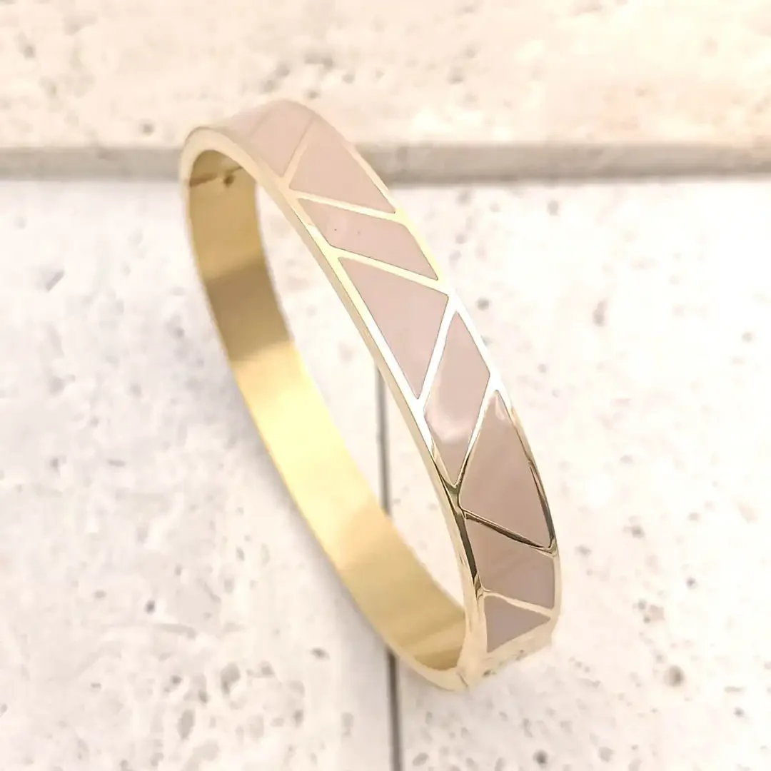 Bracelet jonc doré en acier inoxydable avec motifs géométriques émaillés
