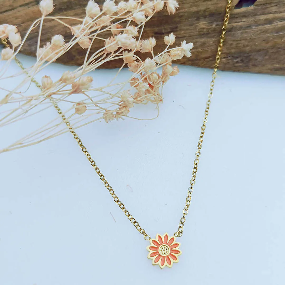 collier pour petite fille en acier inoxydable doré et pendentif marguerite émaillée orangée