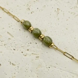 Bracelet chaîne en acier inoxydable doré avec grosses perles en résine verte