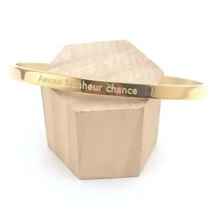 Bracelet jonc doré en acier inoxydable gravé « Vivre d'amour et de Amour bonheur et chance», bijou élégant et tendance pour femme, idée cadeau romantique et personnalisée.