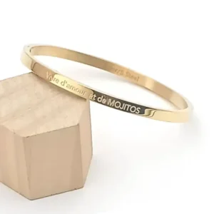 Bracelet jonc doré en acier inoxydable gravé « Vivre d'amour et de MOJITOS», bijou élégant et tendance pour femme, idée cadeau romantique et personnalisée.