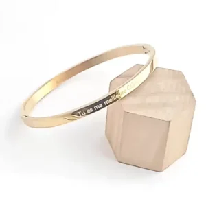 Bracelet jonc doré en acier inoxydable gravé « Tu es ma mailleure COPINE», bijou élégant et tendance pour femme, idée cadeau romantique et personnalisée.