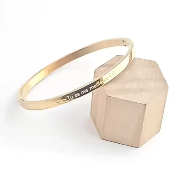 Bracelet jonc doré en acier inoxydable gravé « Tu es ma mailleure COPINE», bijou élégant et tendance pour femme, idée cadeau romantique et personnalisée.