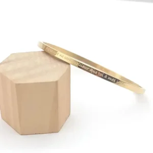 Bracelet jonc doré en acier inoxydable gravé « Personne ne sera meilleur que toi à mes yeux », bijou élégant et tendance pour femme, idée cadeau romantique et personnalisée.