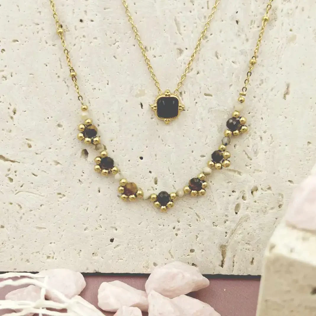 Colliers en acier doré orné de perles marrons dorées, bijou fin et élégant pour femme