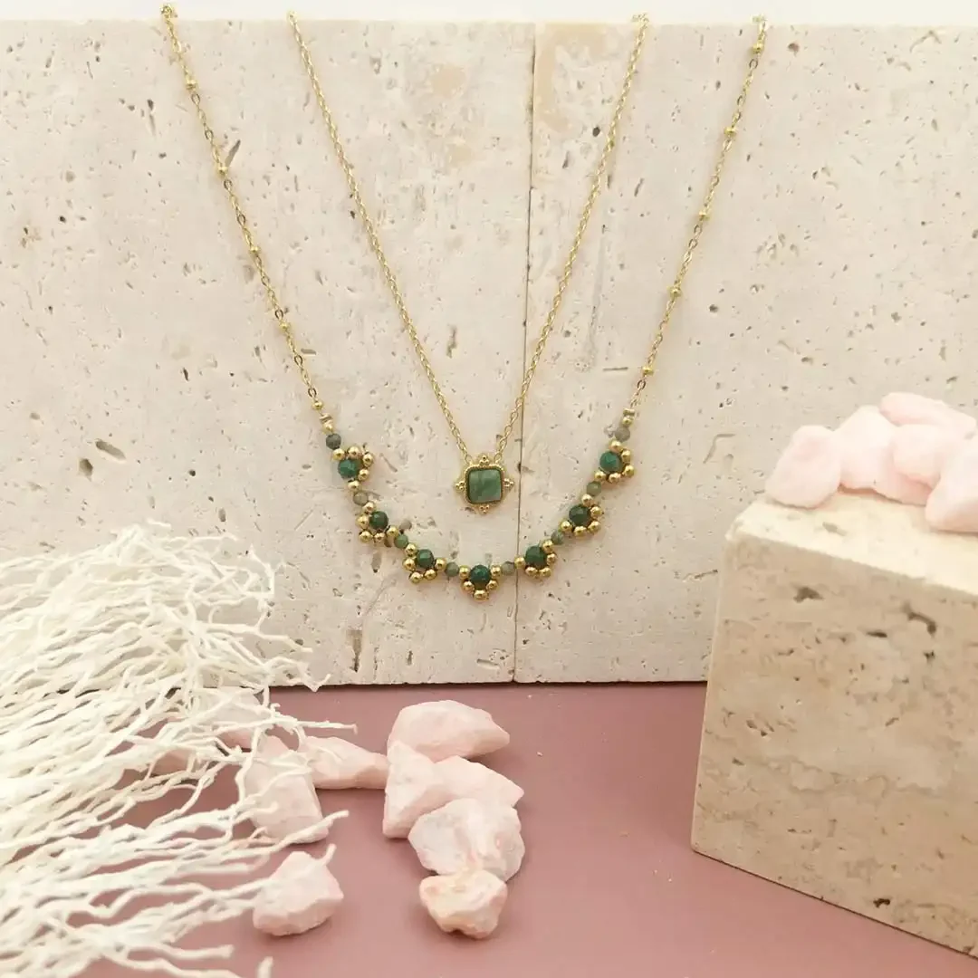 Colliers en acier doré orné de perles vertes dorées, bijou fin et élégant pour femme