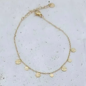 bracelet en acier doré délicat orné de pastilles martelées, bijou minimaliste pour femme