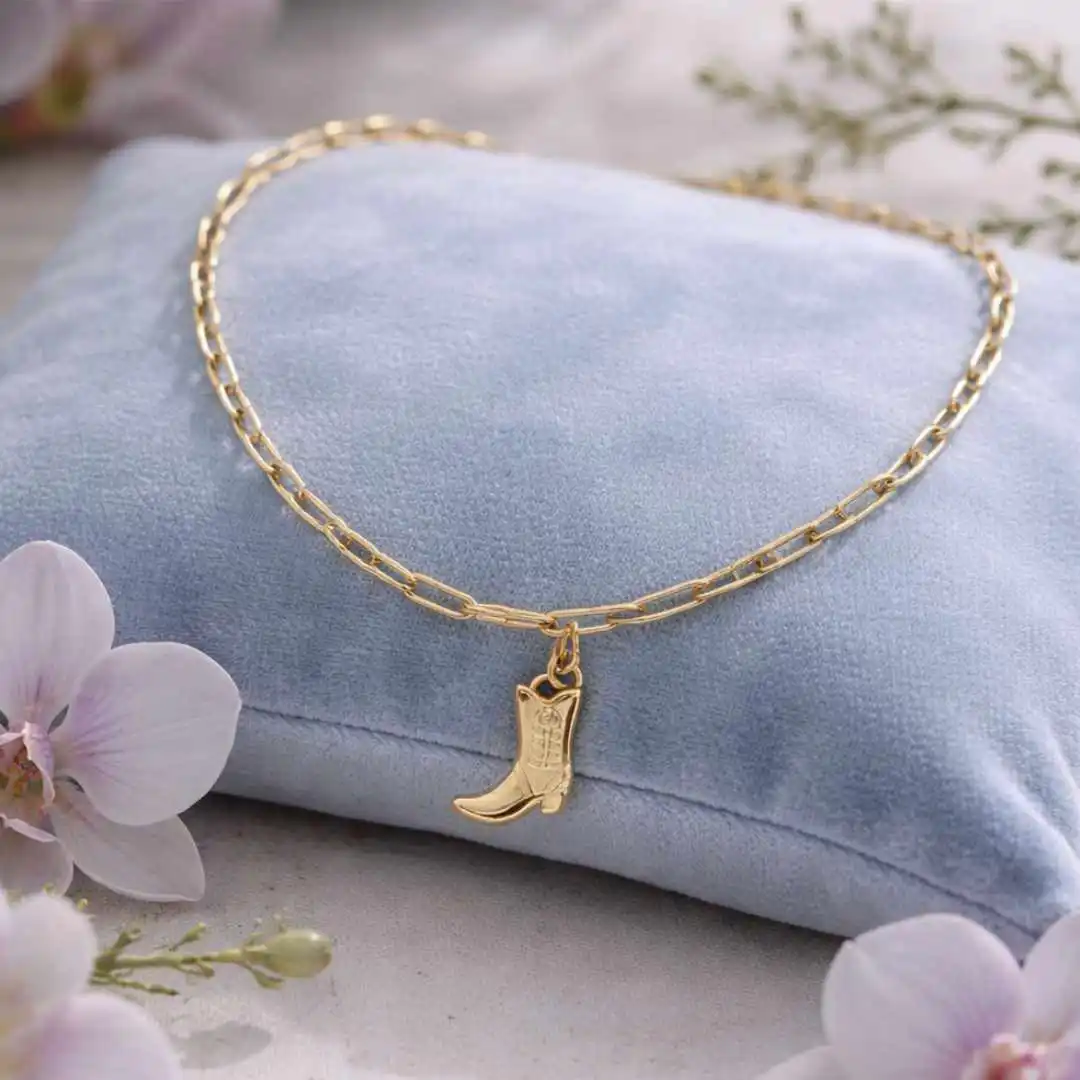 Charm botte en acier doré, bijou avec mousqueton et en forme de botte pour collier.