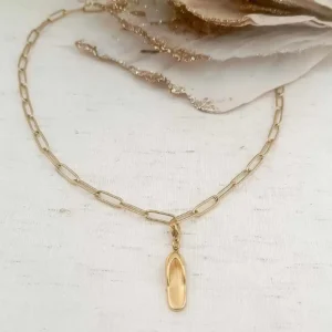 Charm tong en acier doré, bijou avec mousqueton et en forme de sandale pour collier.