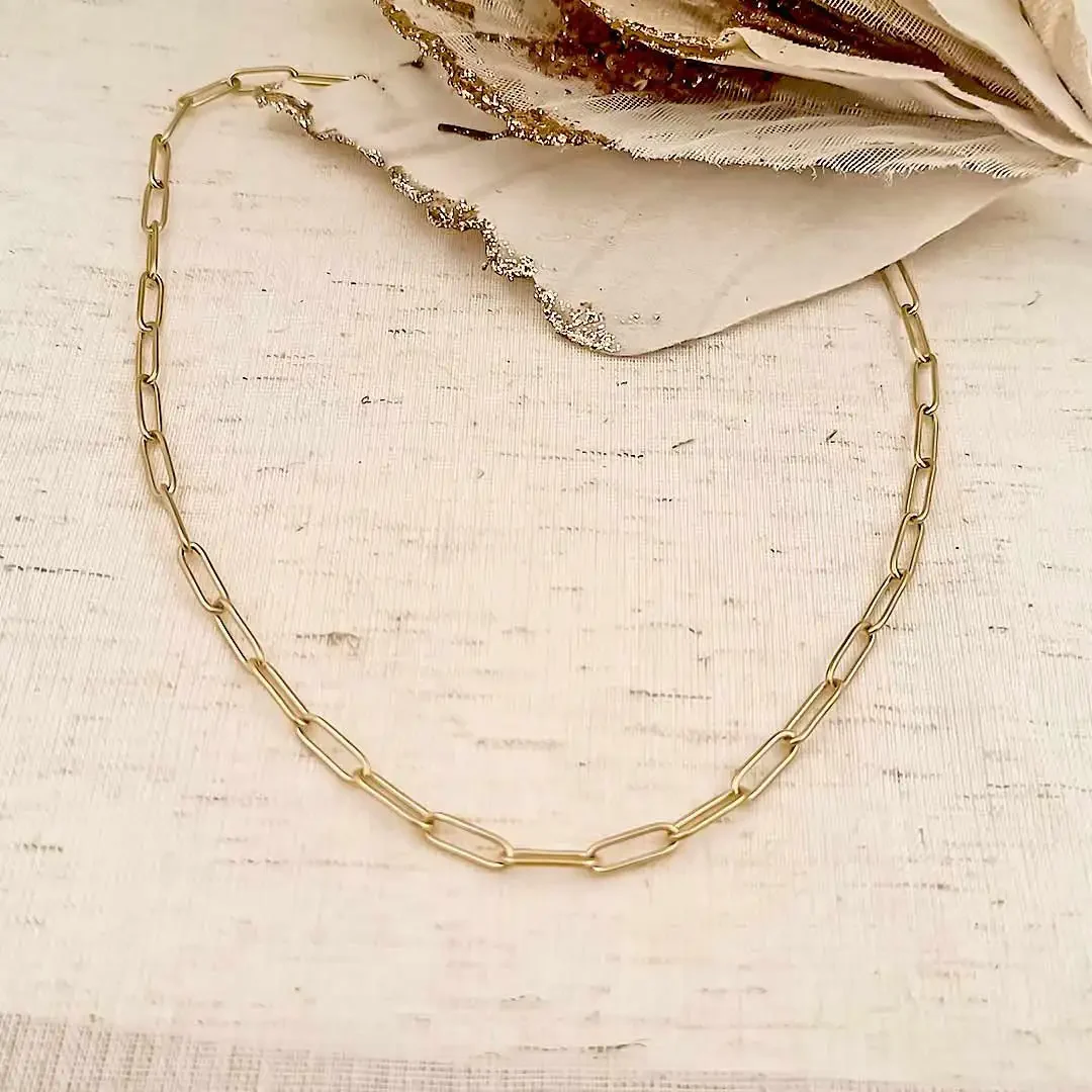 Collier en acier avec maillons un sur deux martelés, chaîne idéale pour ajouter des charms ou porter seule