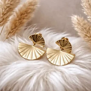 Boucles d’oreilles éventails en acier inoxydable doré au design graphique et élégant
