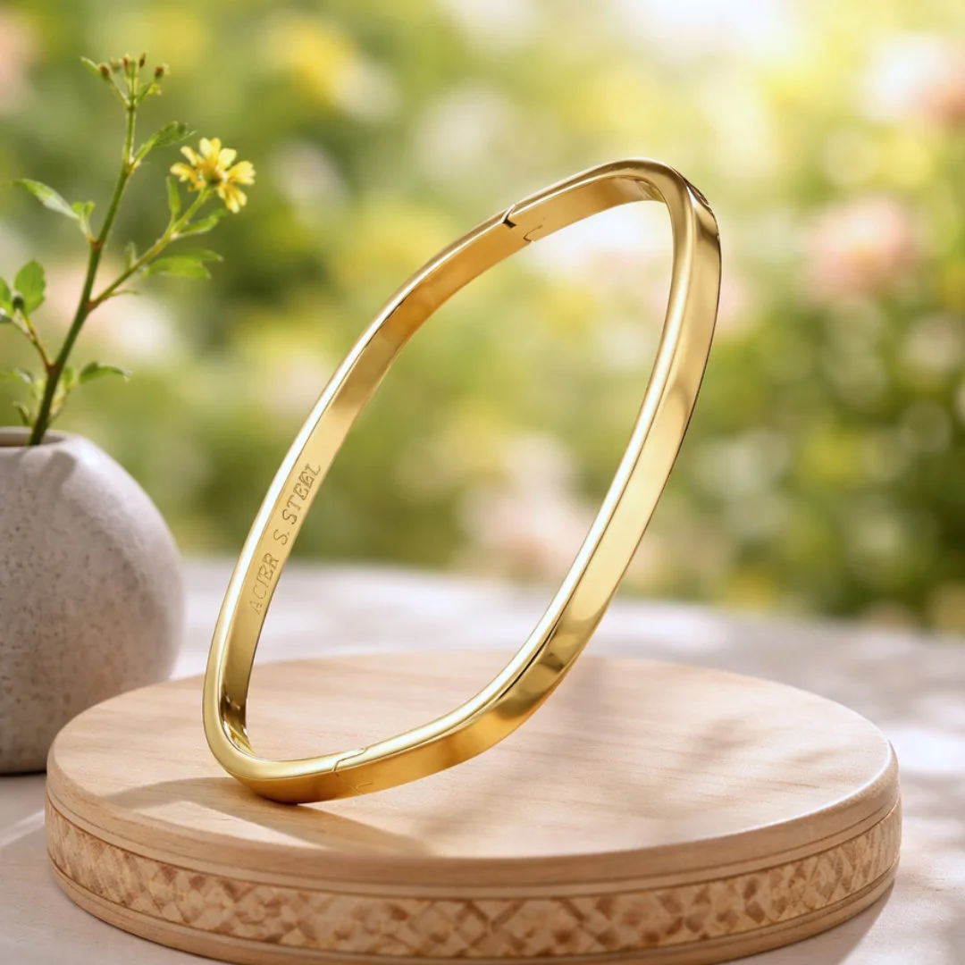 Bracelet jonc acier inoxydable femme doré forme carrée rigide minimaliste résistant à l’eau