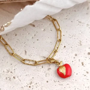 Charm pomme rouge en acier doré brillant avec feuille dorée et fermoir mousqueton, pendentif fruit élégant pour bracelet.
