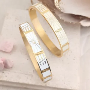 bracelet jonc acier émaillé doré femme blanc ou crème motif géométrique