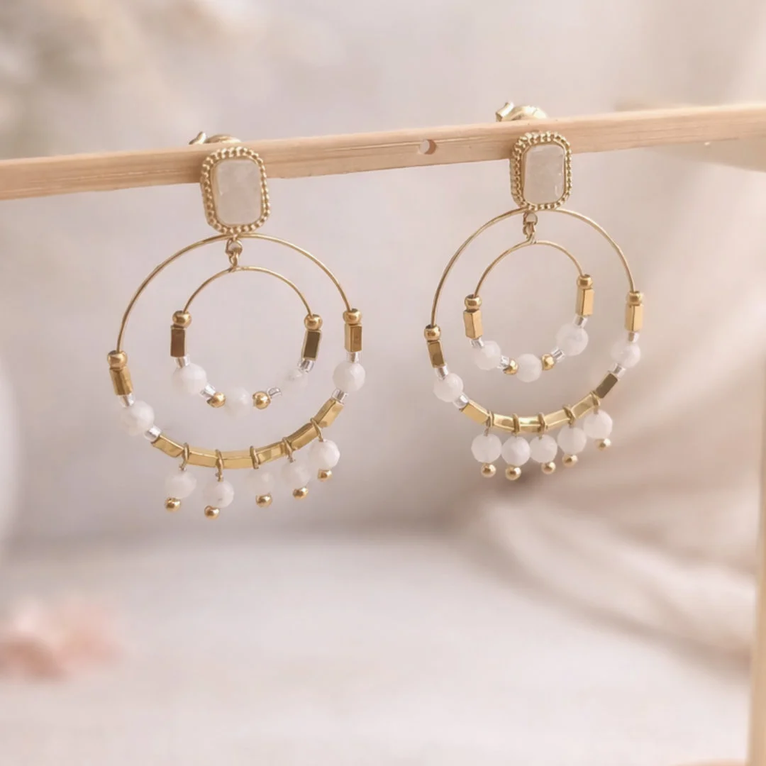 boucles d’oreilles créoles dorées perles blanches acier inoxydable