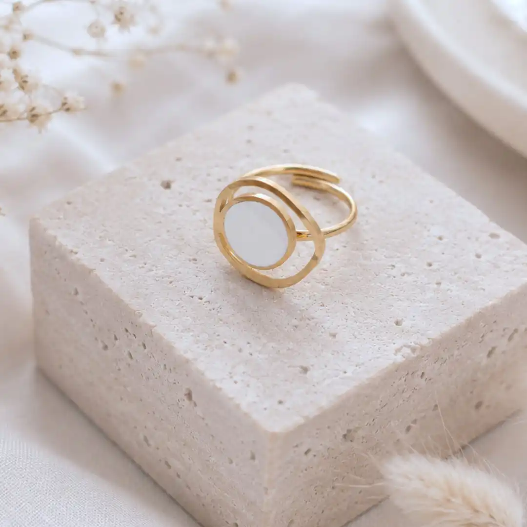 Bague cercle blanche en acier inoxydable doré ajustable pour femme