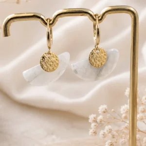 Boucles d'oreilles demi-lune blanches dorées