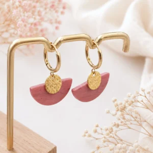 Boucles d'oreilles demi-lune roses dorées
