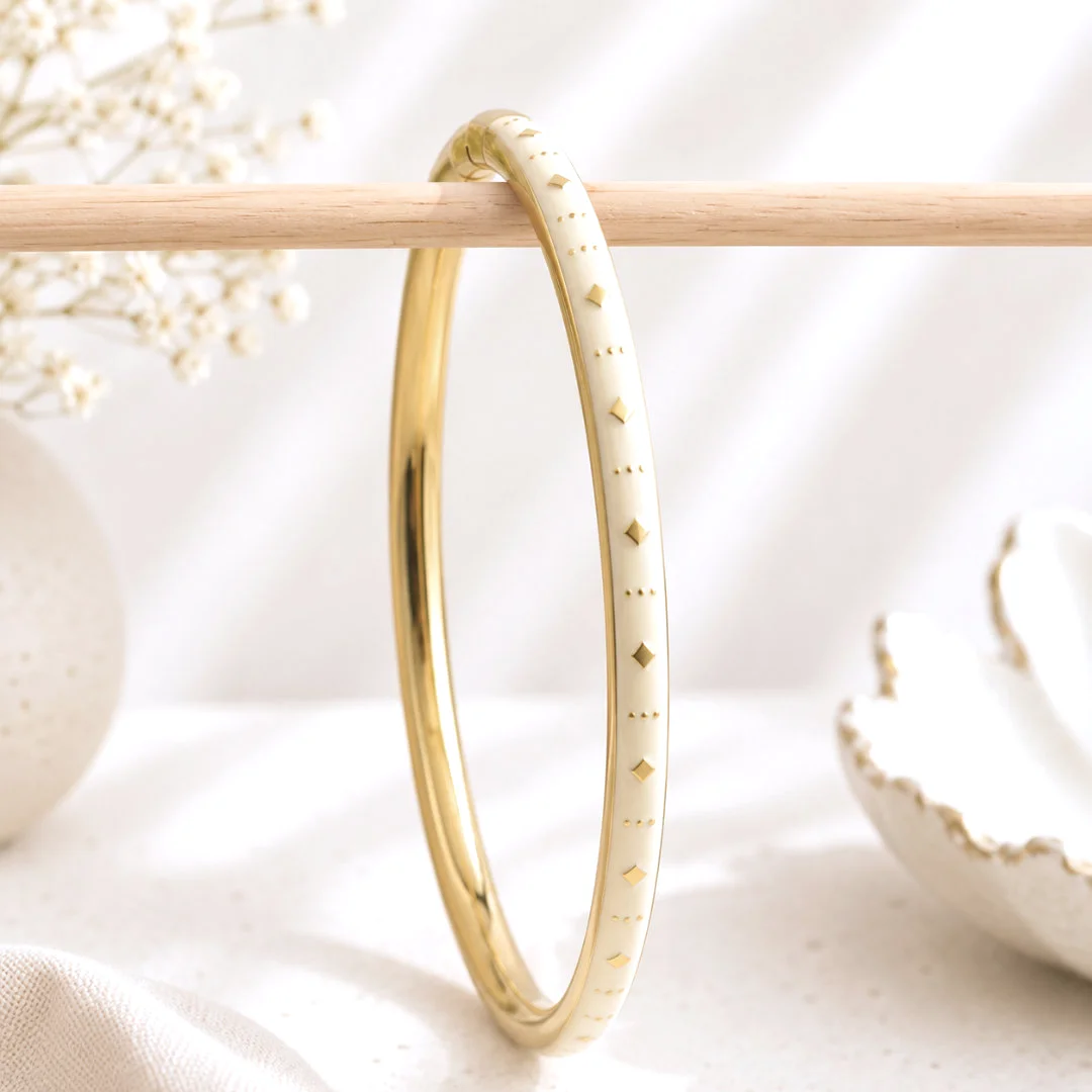 Bracelet jonc acier émaillé blanc crème doré femme fin avec motifs géométriques