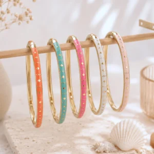 Collection de bracelets joncs acier émaillé doré femme – corange, bleu ciel, rose fuchsia, blanc et rose poudré