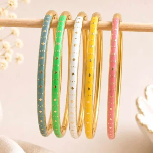 Collection de bracelets joncs acier émaillés dorés femme en plusieurs couleurs