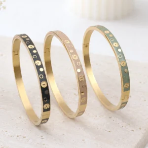 Bracelets joncs acier émaillé noir beige rosé et vert amande