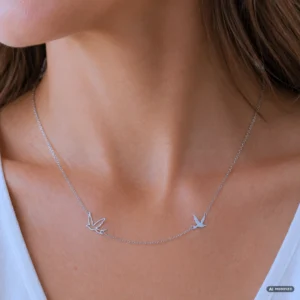 Collier hirondelle en acier inoxydable argenté