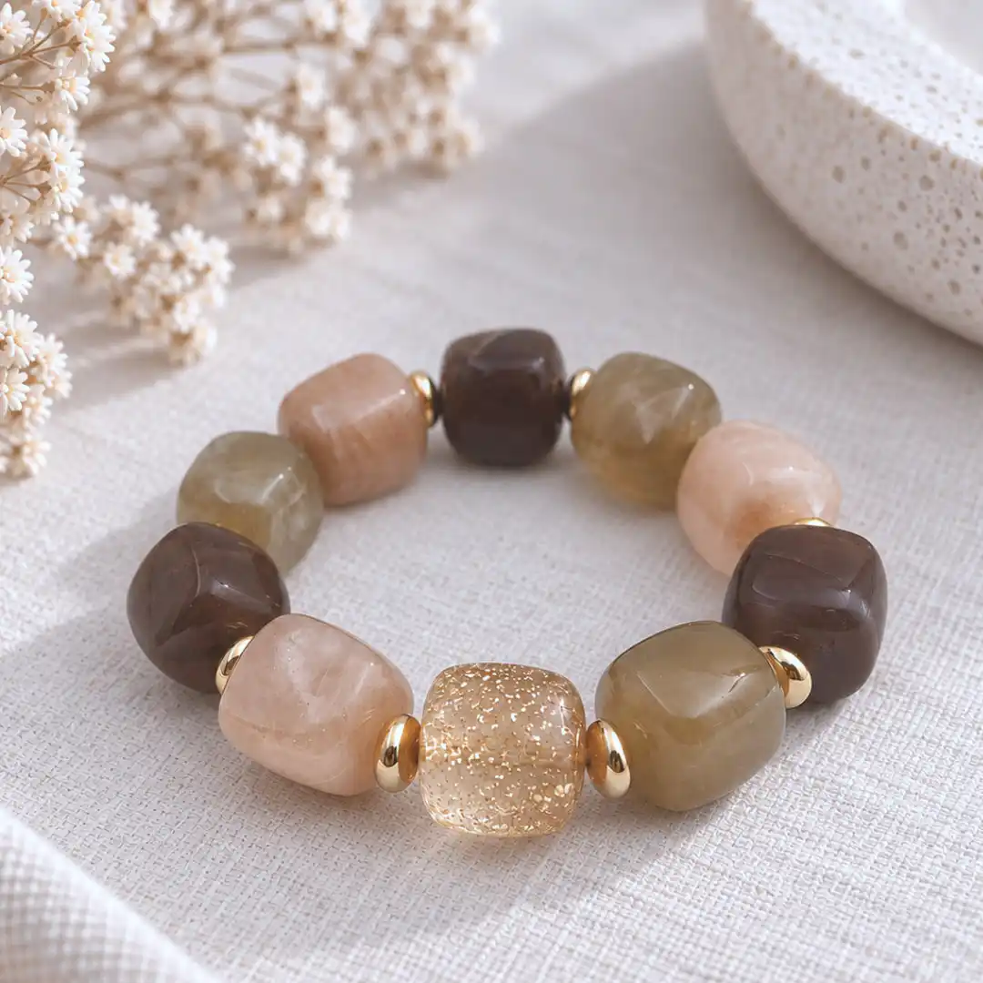 Bracelet élastique résine femme aux perles colorées