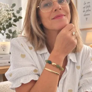 Bracelet élastique femme en résine vert bleu et marron avec acier doré