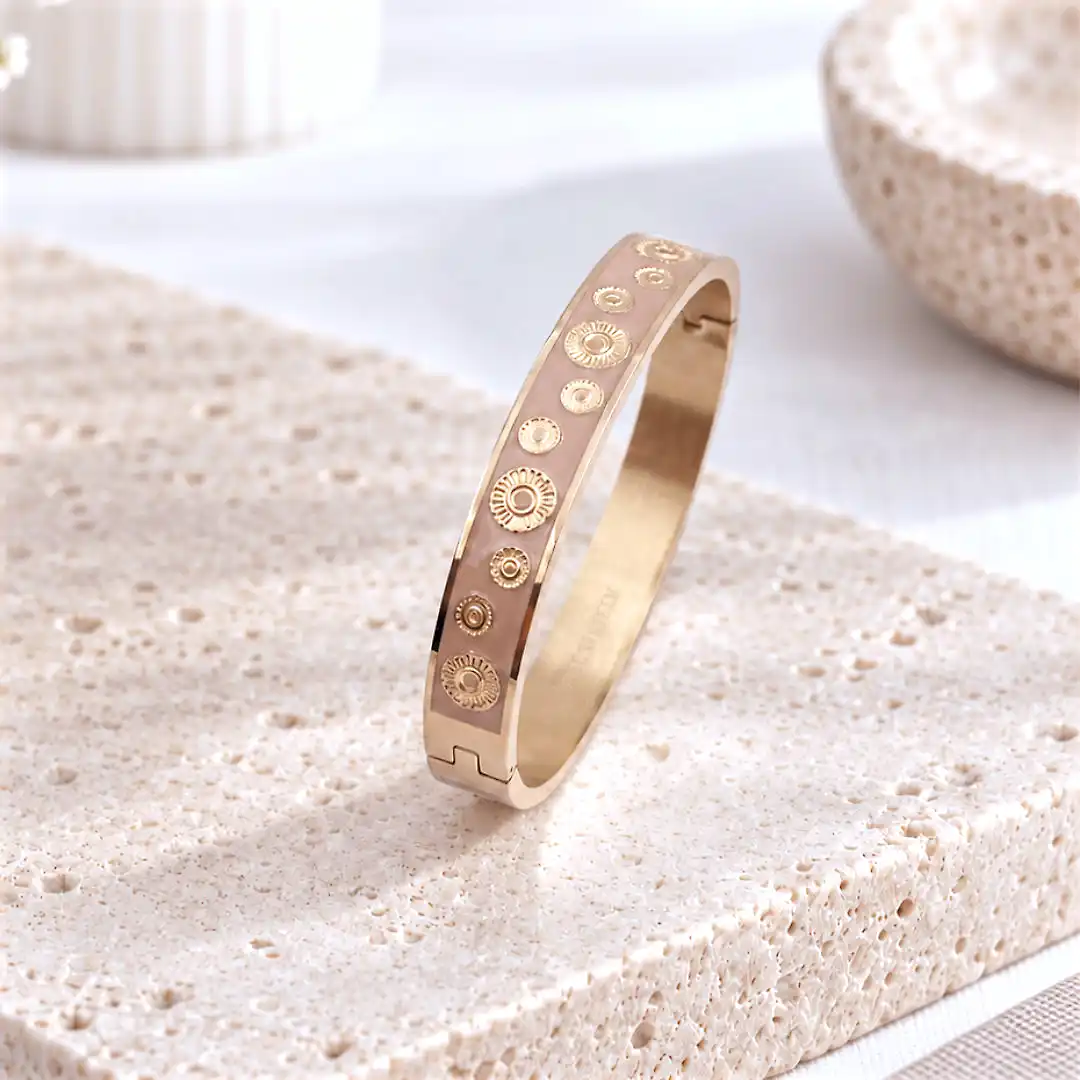 Bracelet jonc émaillé femme beige rosé en acier inoxydable doré