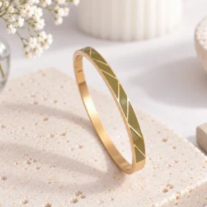 Bracelet jonc émaillé femme kaki en acier inoxydable doré