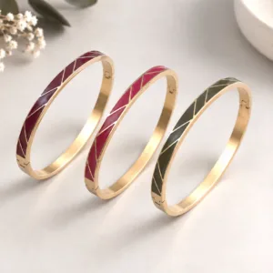 Bracelets joncs en acier inoxydable doré émaillés bordeaux, framboise et kaki