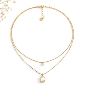 Collier multi rang doré en acier inoxydable avec pendentif carré en nacre